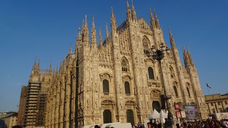 Retour par Milan et les flèches de la cathédrale ou Duomo